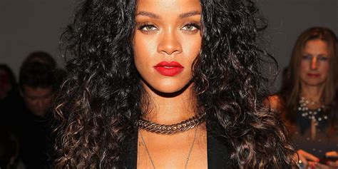 Nude photos of singer Rihanna leaked on internet